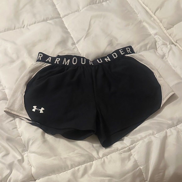 Under Armour Kids Black and Gray Shorts - Picture 1 of 2